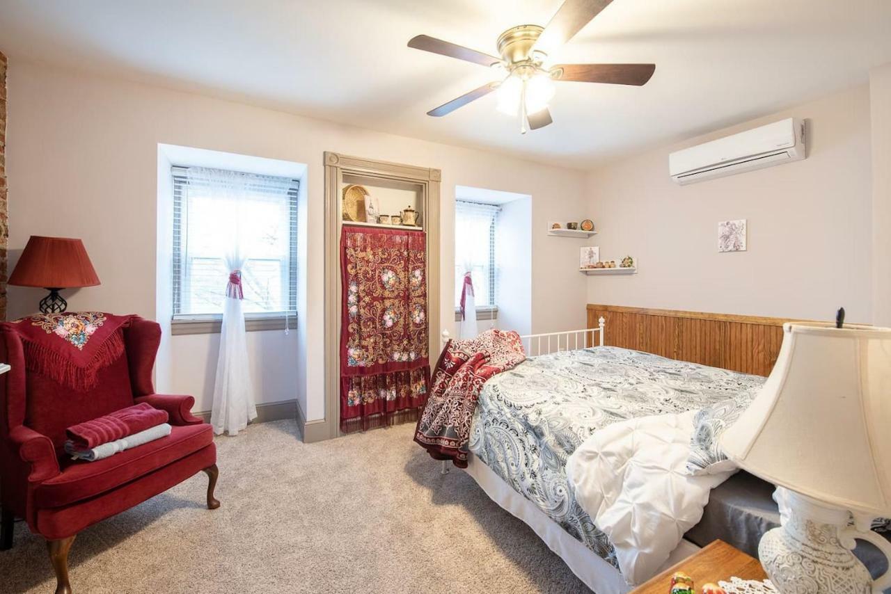 10 Min To Town Center & Wedding Venues W Walkscore 96 & Super Fast Wifi Apartment Lancaster Bagian luar foto